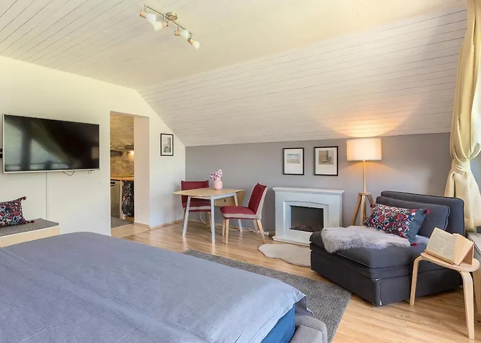 Roz'ca With Mountain View דירה מויסטראנה