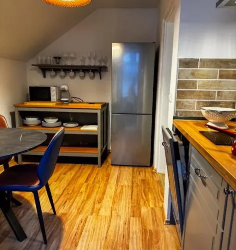 Roz'ca With Mountain View דירה מויסטראנה