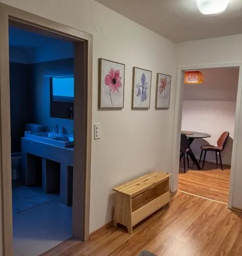 Roz'ca With Mountain View דירה